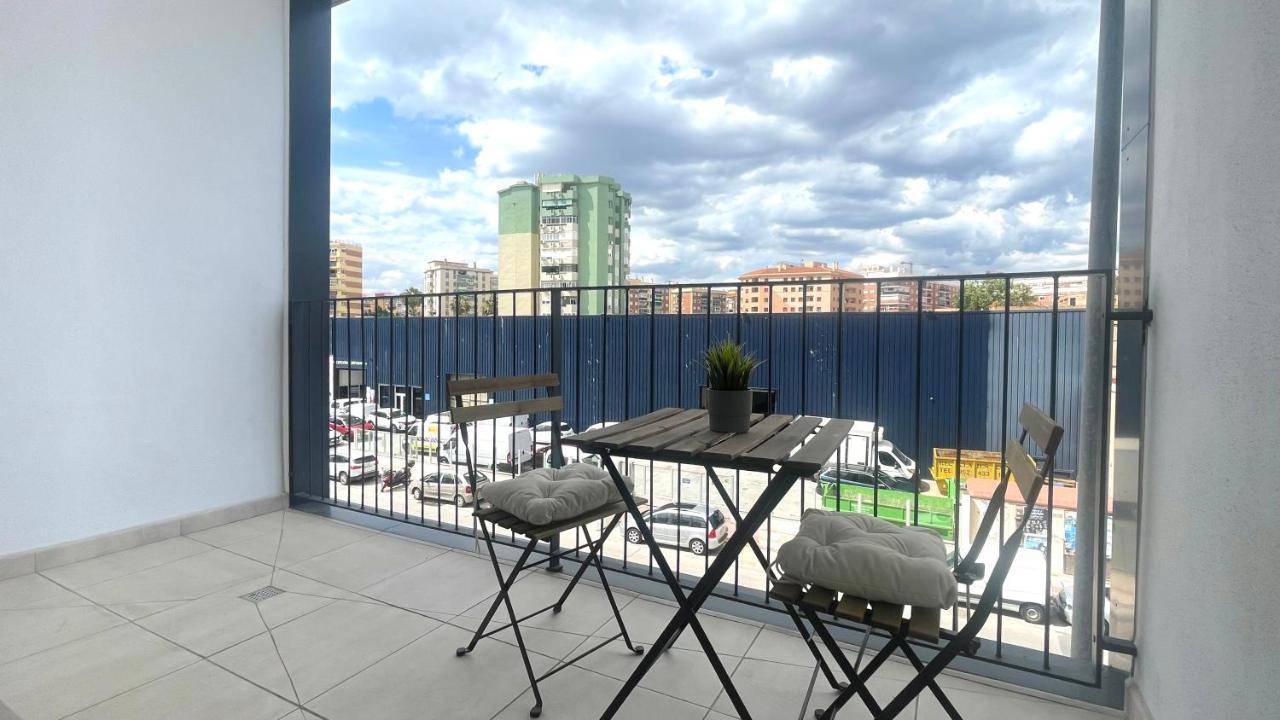 Apartamento Malaga Beach, 2A Apartment ภายนอก รูปภาพ